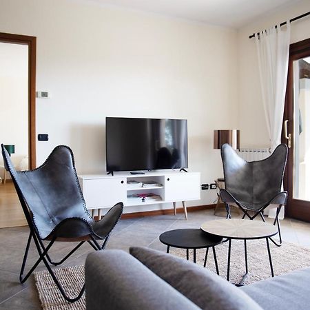 Residenza La Corte Visconti Massino Visconti Kültér fotó